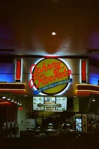 empty_restaurant_09