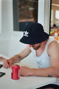 poolside_daydrinking_02
