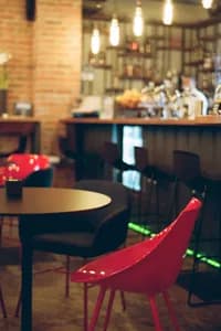 empty_restaurants_15